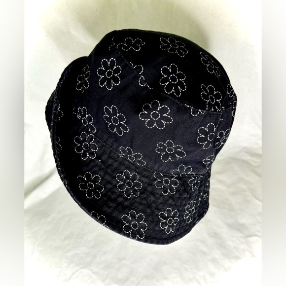 Tween Embroidered White & Black Floral Bucket Hat - Picture 15 of 15